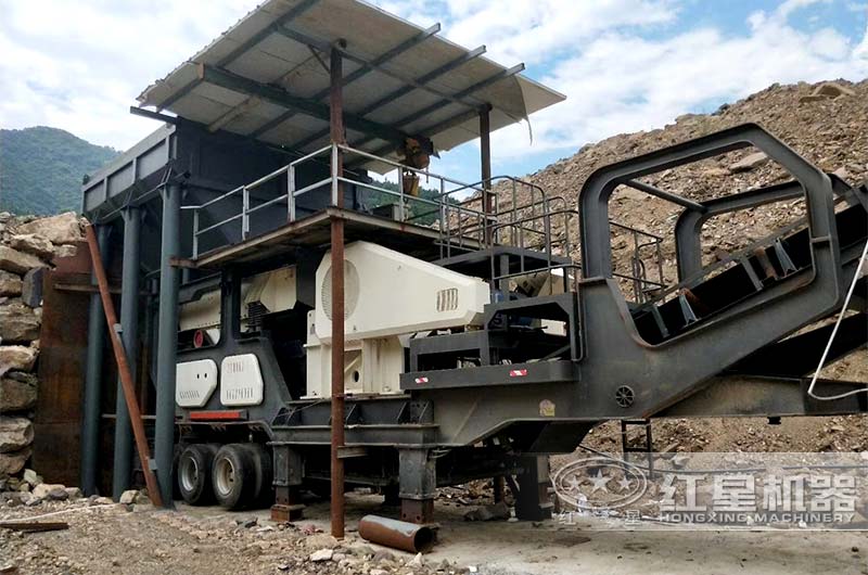 移動顎式破碎機現場