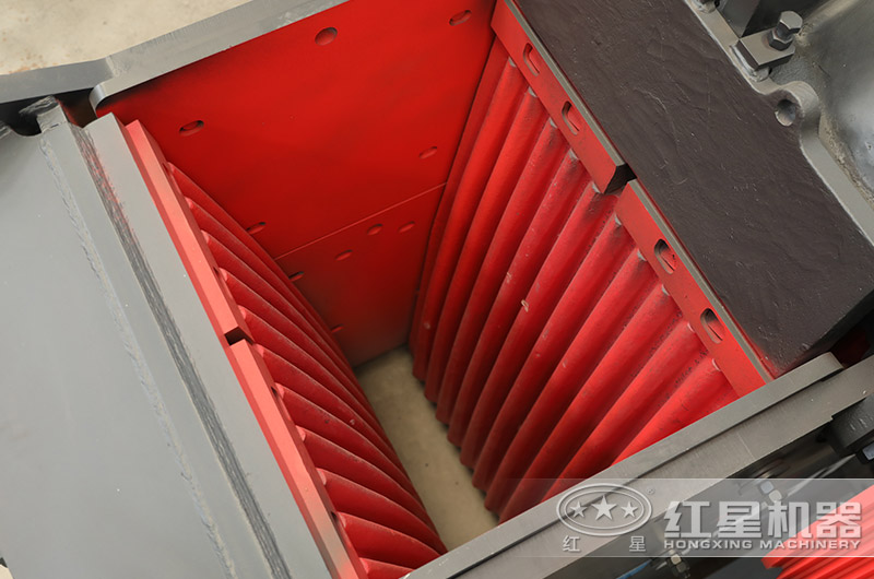 鄂式破碎機顎板