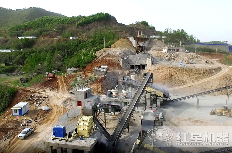 用戶石料生產現場，投資200萬輕松選擇多種型號設備